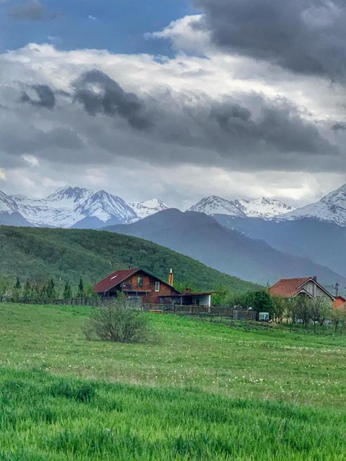 Casuta-Lacului Unciuc Bagian luar foto