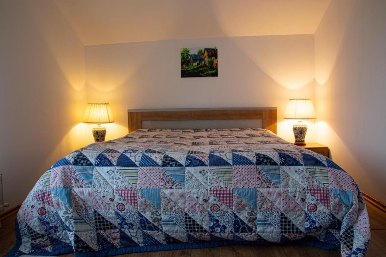 Casuta-Lacului Unciuc Bagian luar foto